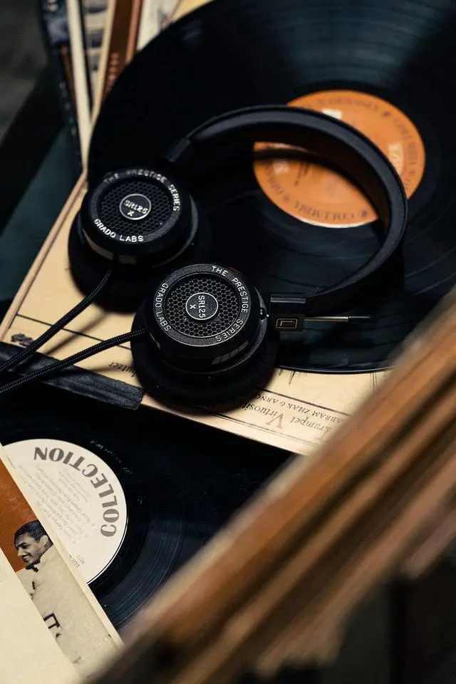 Alt view image 5 of 5 - GRADO SR125x Prestige Series Open-Back - Wired Over-Ear Dynamic Headphones with 44mm Drivers - Hand-Assembled in Brooklyn - Lightweight Hi-Fi for Audiophiles