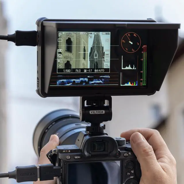 Main image of VILTROX SDI Camera Field Monitor DC-X3, 2000 Nits Super Bright Daylight Viewable Camera Monitor, 4K Input Output Touchcreen Video Monitor HDMI