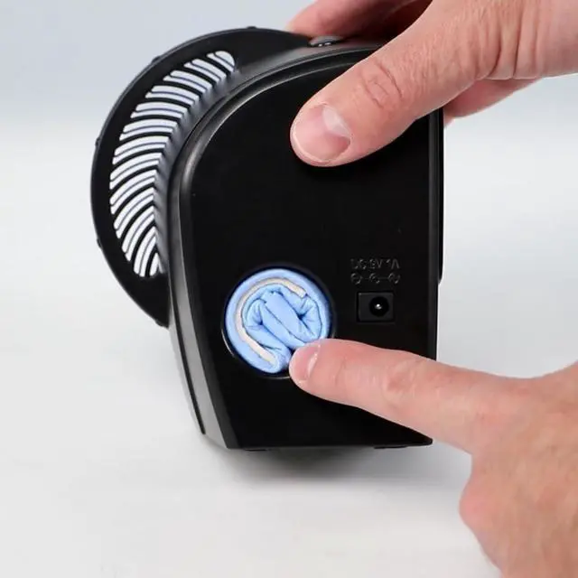 Alt view image 4 of 5 - Digital Innovations SkipDr DVD and CD Motorized Disc Repair System
