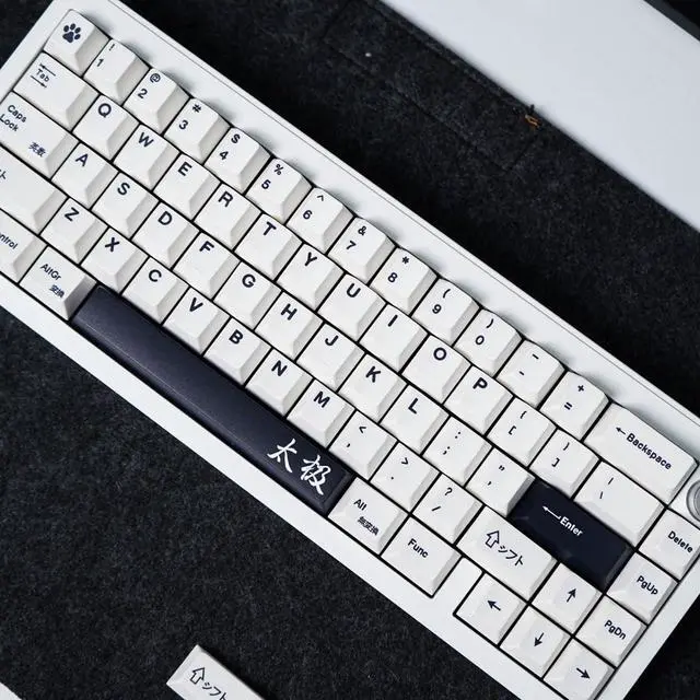 Alt view image 3 of 5 - Gliging Black White Keycaps 133 Keys Cherry Profile Keycap DYE-Sub Suitable for 60/64/68/104 Mechanical Keyboard