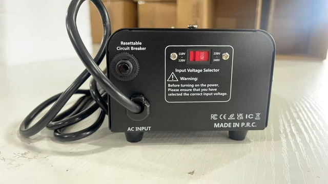 Alt view image 3 of 3 - Yinleader 500W 110V/220V Step Up&Down Voltage Converter Transformer
