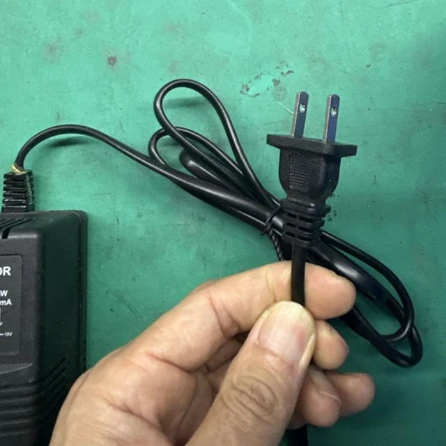 Alt view image 2 of 5 - DYNWAVE Mixing Console Power Adapter, AC 18Vx2 350mA Output, 3-Pin for CT6 CT8 USBCT12 F4 F7MG Series