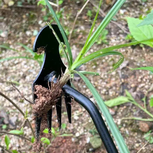 Alt view image 7 of 7 - Manual Weed Puller Twister Garden Lawn Grass Root Remover Claw Tool Black Steel