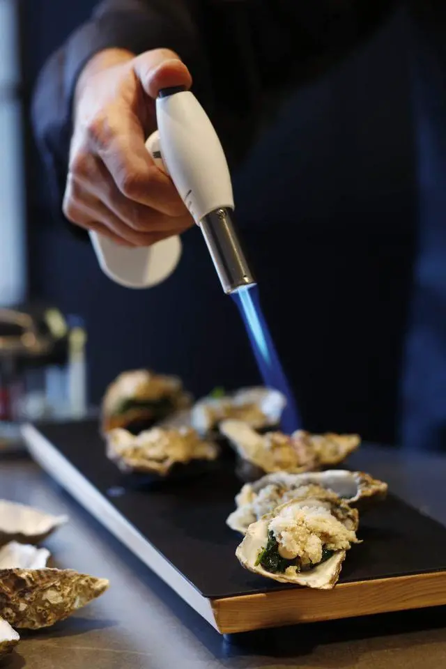 Alt view image 4 of 7 - Rösle 12844 Crème Brulee Butane/Propane Adjustable Kitchen Cooking Torch 6.5 in.