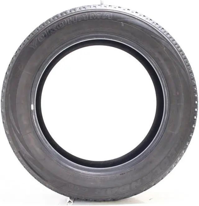 Alt view image 9 of 12 - 1 Yokohama Geolandar G96B P245/60R20 107H Tires