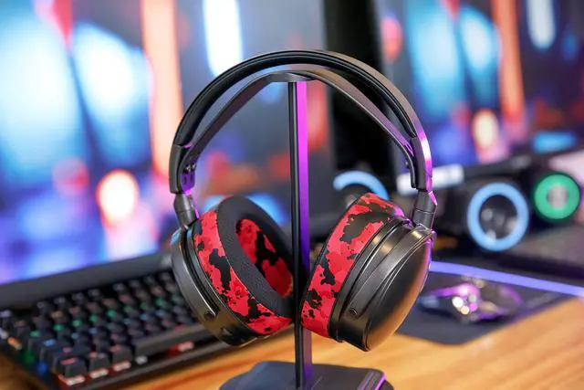 Alt view image 3 of 5 - WC Freeze Maxwell - Cooling Gel Replacement Earpads for Audeze Maxwell Headphones by Wicked Cushions - Elevate Comfort, Durability, Thickness & Sound Isolation for Epic Gaming Sessions | Red Camo