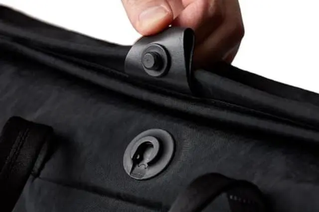 Alt view image 4 of 5 - Bellroy Tokyo Messenger Bag (16" laptop bag, professional commuter briefcase) - Raven