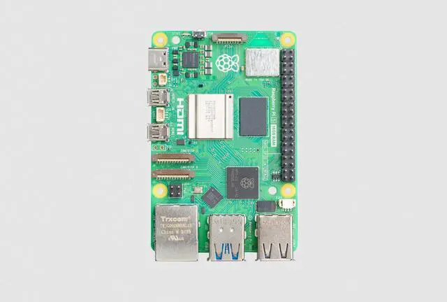 Alt view image 3 of 5 - Raspberry Pi 5 (16GB)