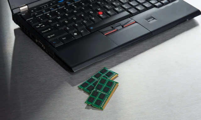 Alt view image 2 of 4 - 32GB DDR4 2666MHz SODIMM