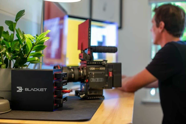 Alt view image 4 of 7 - BLACKJET TX-4DS 4-Bay Thunderbolt 3 Docking System