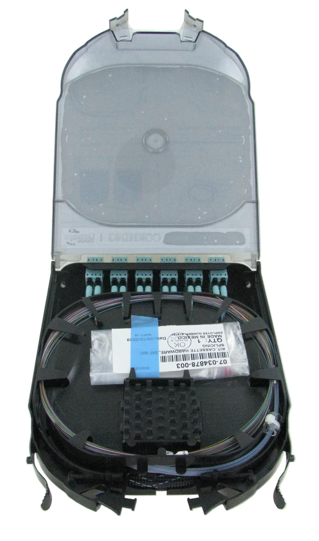 Alt view image 6 of 7 - Corning CCH-CS24-E4-P00QE Pigtailed Fiber Optic Splice Cassette, 24 Fiber, LC PC Duplex 50um Multimode (OM4), Single-Fiber (250 um)