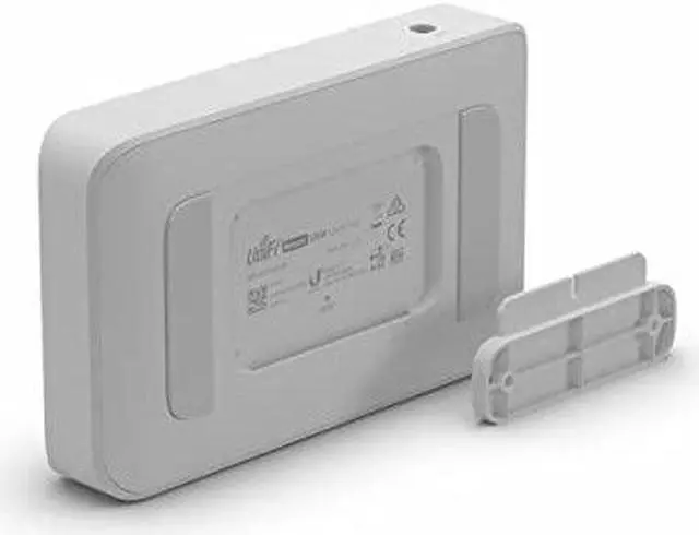Alt view image 11 of 15 - Ubiquity Lite 8 PoE USW-Lite-8-POE (52W)