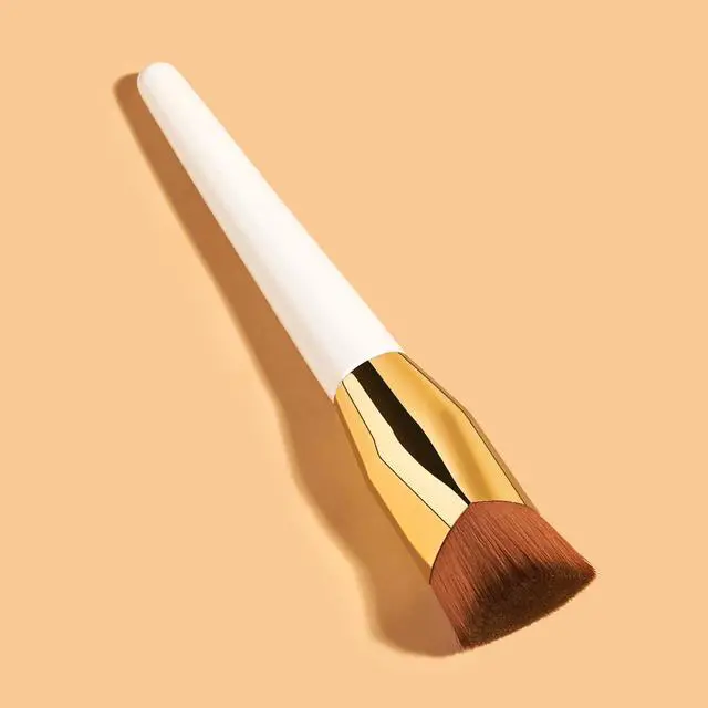 Alt view image 2 of 5 - Single Professional Triangle Head hair Foundation Brush White Wood handle Foundation Cosmetic Brush Beauty Tool