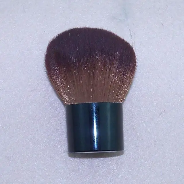 Main image of Professional Single Mushroom Soft Hair Nail Art Dust Powder Foundation Blush Makeup Brush Beauty Makeup Tool Brown