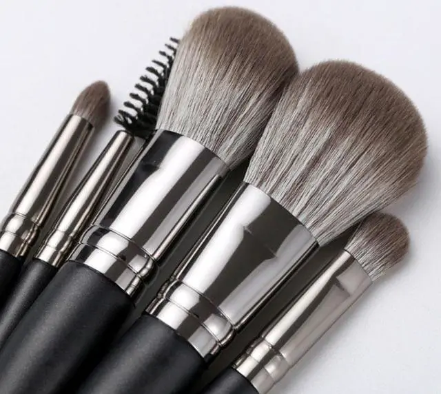 Alt view image 3 of 7 - Professional Short Handle Portable 5pcs Mini Travel Makeup Brush Set with Bag Beauty Makeup Tools