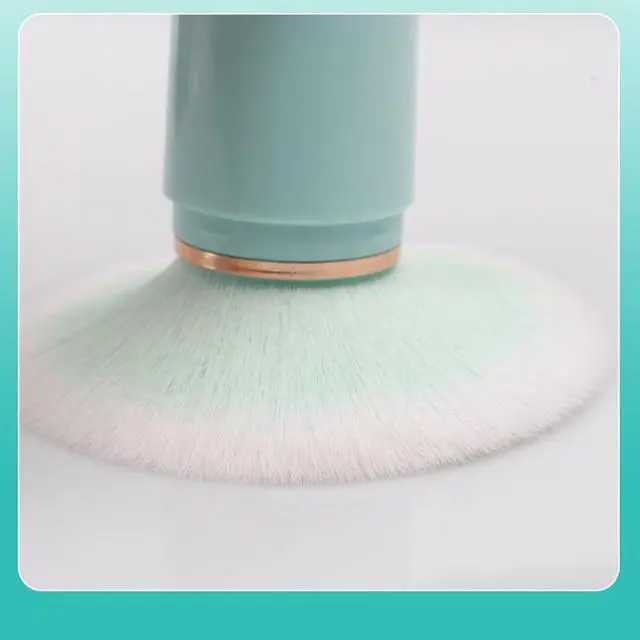 Alt view image 4 of 6 - Portable Capsule shape Mini Scalable Blush Brush with Plastic Cover Beauty Makeup Tool White