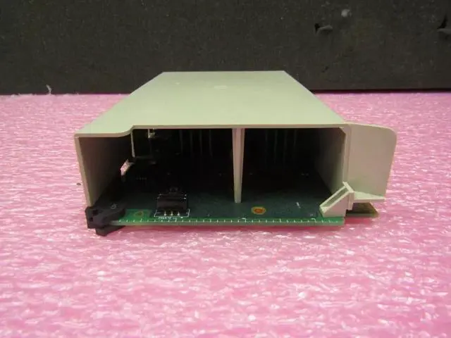Alt view image 3 of 4 - 501-4849 - Sun 300MHZ Ultrasparc II Module CPU - Processor Unit