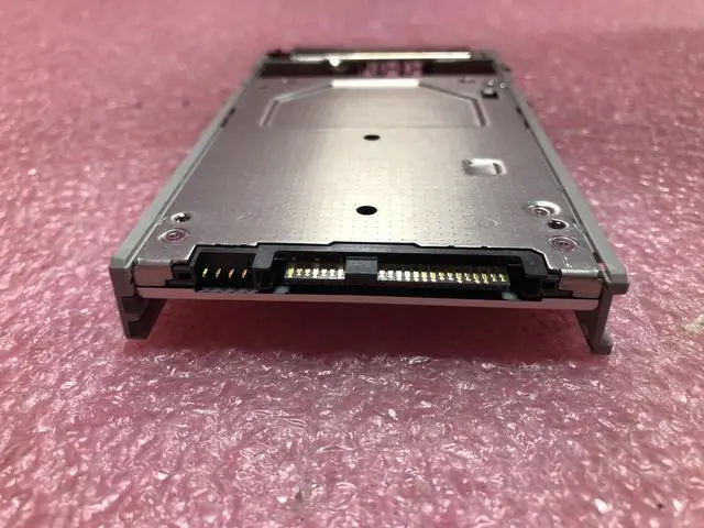 Alt view image 3 of 4 - 9YPHT Dell 400GB SAS 12GBPS 2.5 SSD Drive