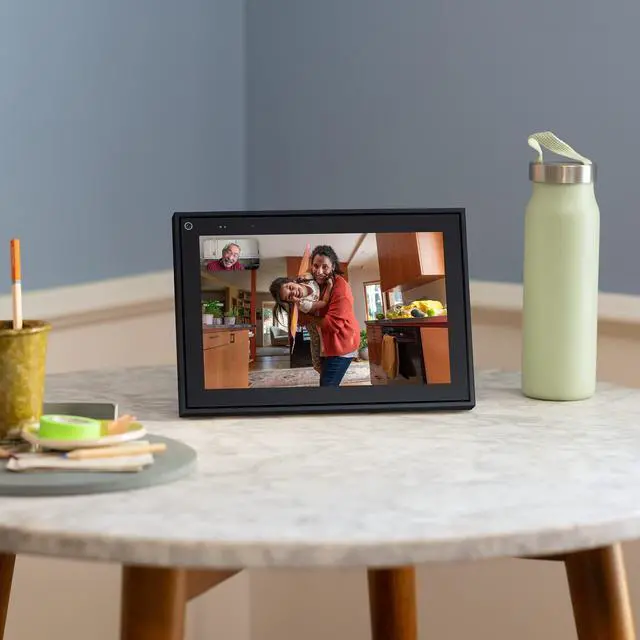 Alt view image 4 of 4 - Meta Portal - Smart Video Calling for the Home with 10" Touch Screen Display - Black