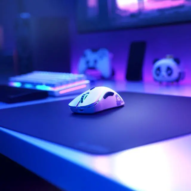 Alt view image 5 of 5 - Glorious Mouse (Matte White)