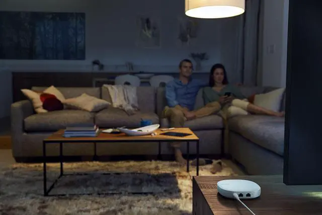 Alt view image 2 of 2 - Samsung ET-WV520B Single Connect Home AC1300 Router, White