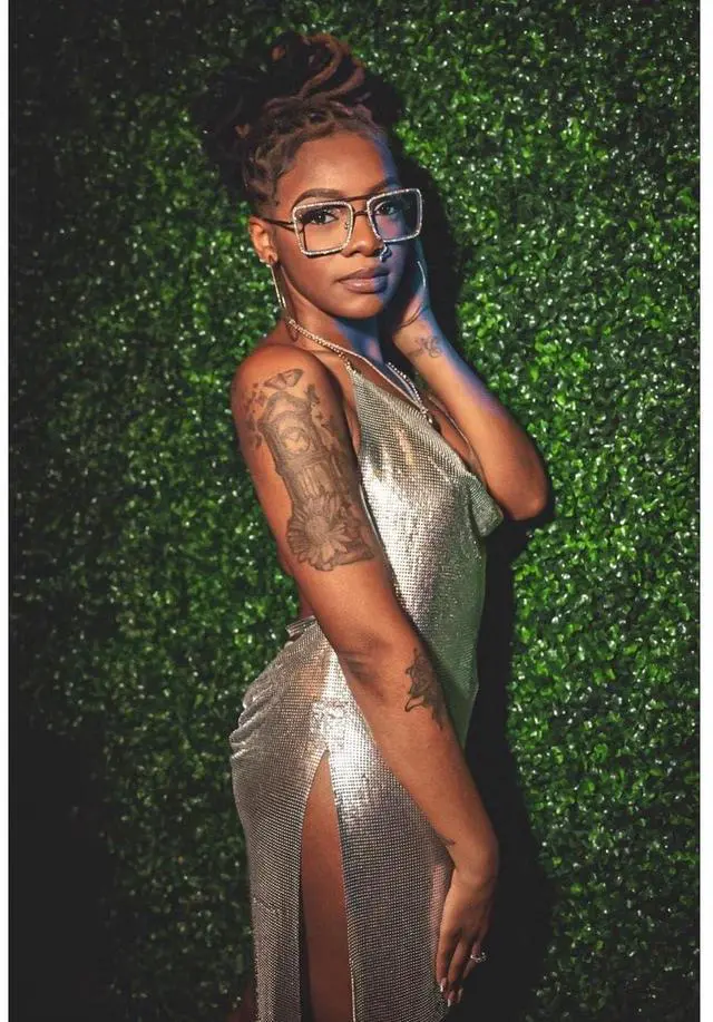 Alt view image 5 of 5 - Zeelool Diva Stylish Square Blue Light Blocking Glasses for Women ZJGM635348-02 Sliver