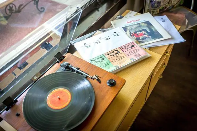 Alt view image 3 of 5 - 100 LP Sleeves Combo Pack - 50 Outer & 50 Inner Sleeves for 12" Vinyl Records - Protect Your Collection - Invest In Vinyl