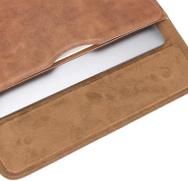 Alt view image 3 of 5 - Venito Massa 13,3'' Leather Sleeve