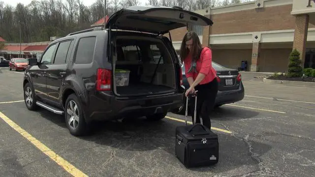 Alt view image 2 of 5 - MobileRep RepRoller, Mobile Office and Sales cart