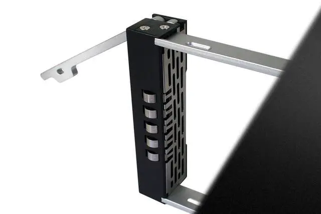 Alt view image 3 of 4 - ICY DOCK FatCage MB155SP-B 5 Bay EZ-Tray 3.5" SATA Hard Drive Hot-Swap Backplane Cage in 3X 5.25 Bay