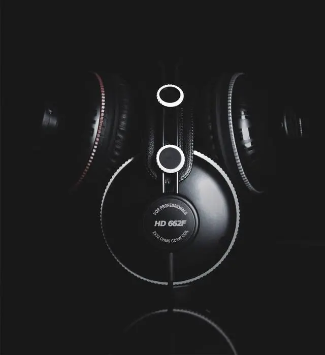 Alt view image 2 of 5 - Superlux HD-662 Closed Back Studio Headphones