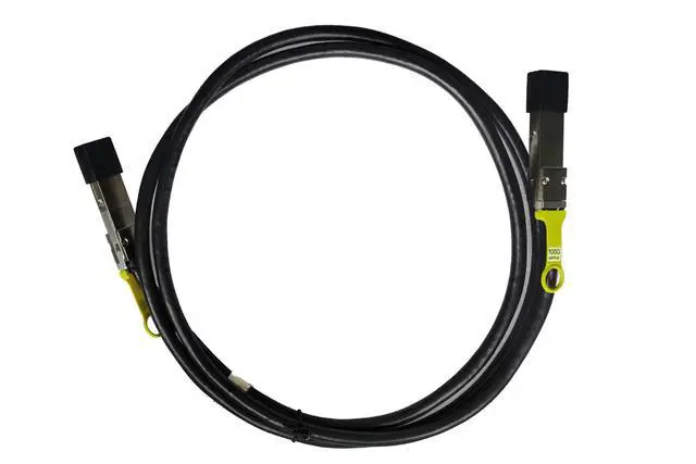 Alt view image 2 of 4 - Cable Plus 6.1 FT QSFP to QSFP Compatible 04052182LPZQF011