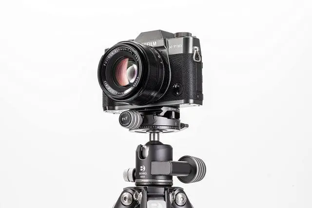 Alt view image 2 of 5 - Benro GX25 Two Series Arca-Swiss Style Low Profile Aluminum Ballhead with PU56 Camera Plate (GX25)