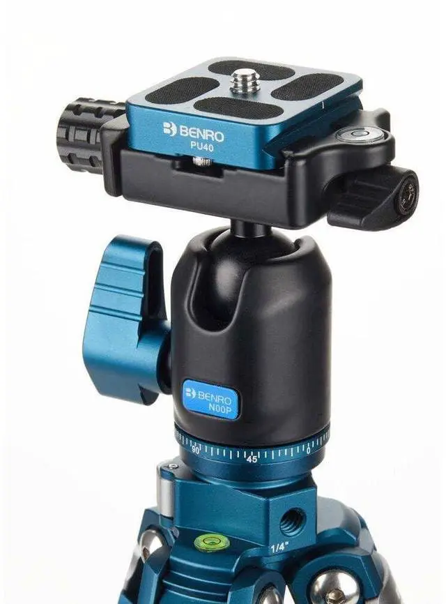 Alt view image 4 of 5 - Benro CyanBird Carbon/Aluminum 5 Section Tripod with N00P (TCBH15N00P)