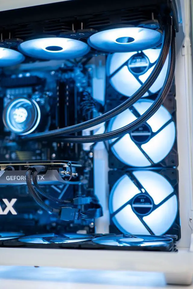 Xidax X6 ONAMI WHITE Gaming PC Intel i7 14700KF 20c (up to 5.6 GHz