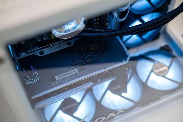 Xidax X6 ONAMI WHITE Gaming PC Intel i7 14700KF 20c (up to 5.6 GHz