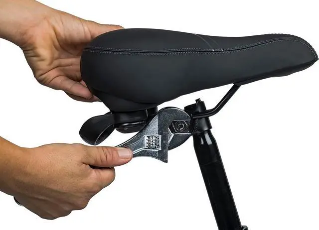 Alt view image 3 of 7 - Bell Comfort 1025 Bike Seat with Handle