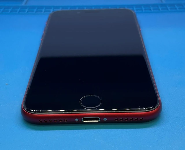 Main image of Apple iPhone SE 3 Unlocked 128GB Product Red