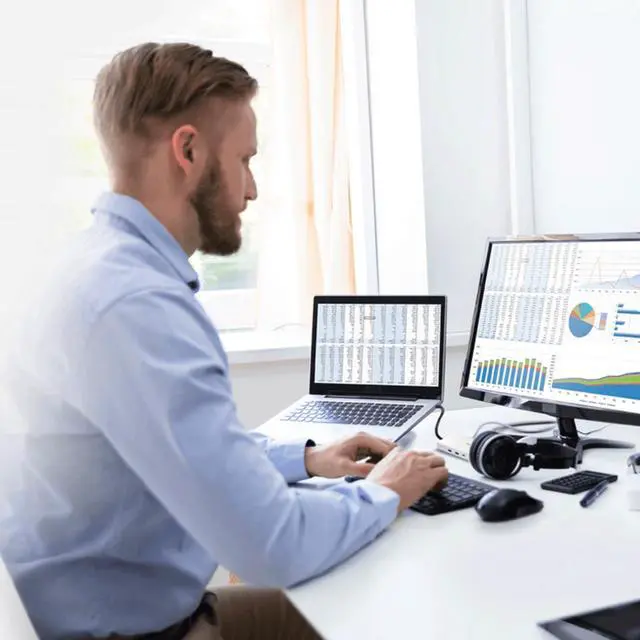 Alt view image 5 of 7 - D-Link 9-in-1 USB4 Docking Station with Dual 8K Display Ports (DUF-901)