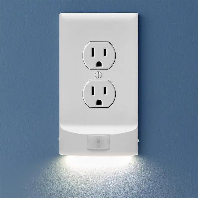 Main image of SnapPower MotionLight Outlet Cover - Motion Detecting LED Night Lights Built-In to Wall Plate - Bright/Dim/Off Options - Auto On/Off Sensor - (Duplex, White)