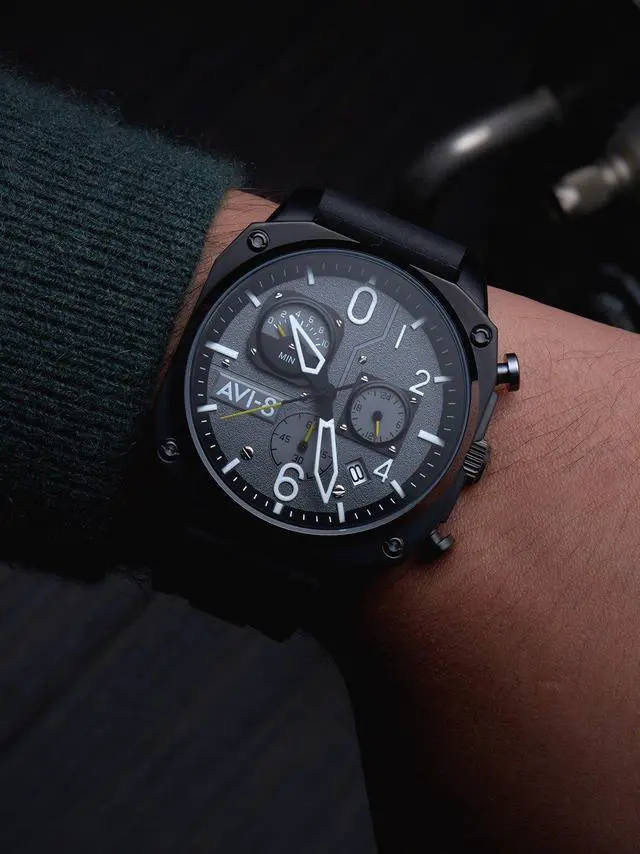 Alt view image 4 of 5 - AVI-8 Hawker Hunter Retrograde Chronograph Date Display AV-4052-R1 Mens Watch