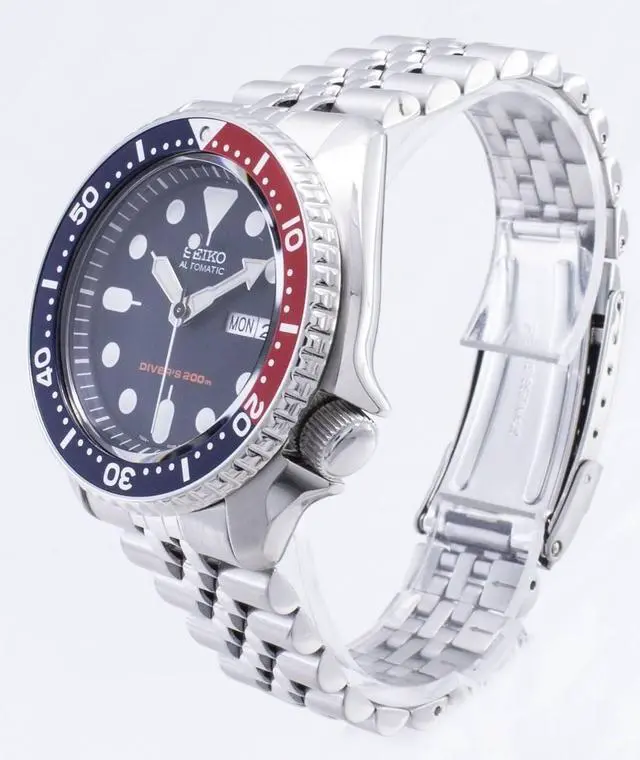 Alt view image 7 of 11 - Seiko Men's Automatic Black Dial Black Rubber Watch SKX007J1