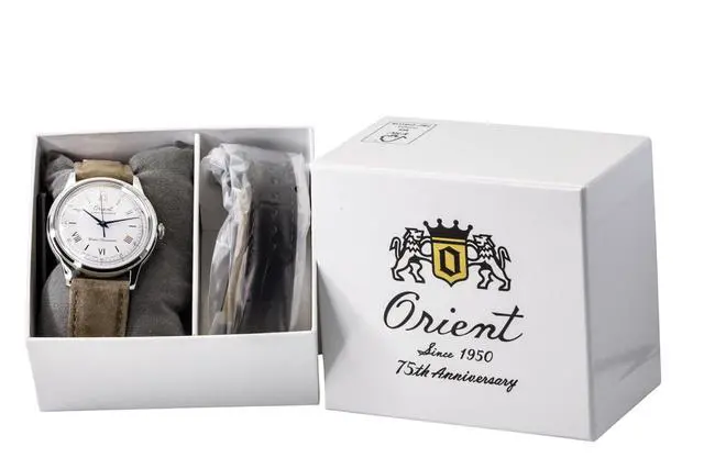 Alt view image 4 of 4 - Orient Bambino 75th Anniversary Limited Edition White Dial Solar RA-WK0006S Men's Watch With Extra Strap