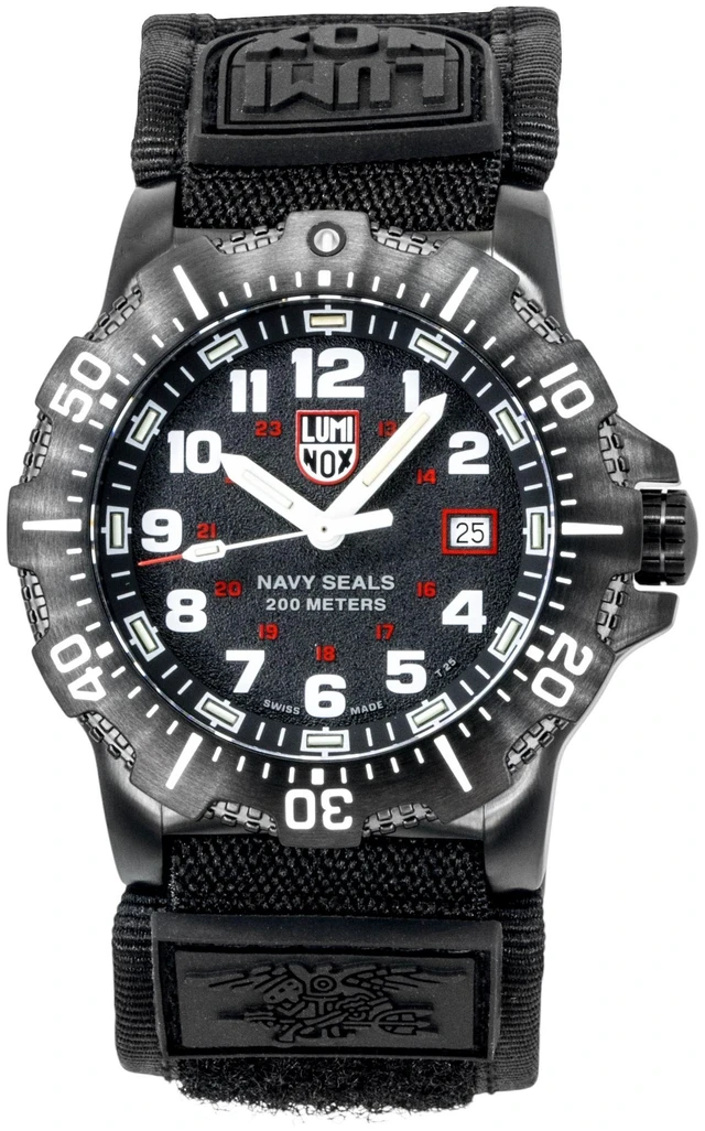 Alt view image 5 of 7 - Luminox Navy Seal Rubber Strap Black Dial Quartz Diver's XS.4231.2 200M Men's Watch