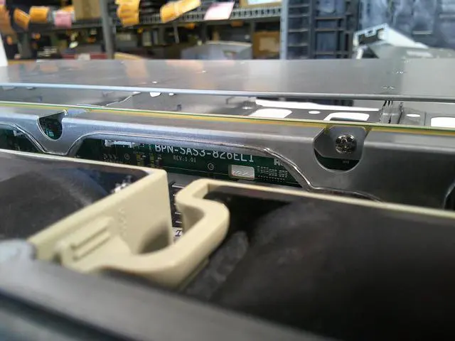 Alt view image 6 of 7 - SuperMicro CSE-826 2U 12-Bay 2.5" Server Chassis w/ BPN-SAS3-826EL1 Backplane Board