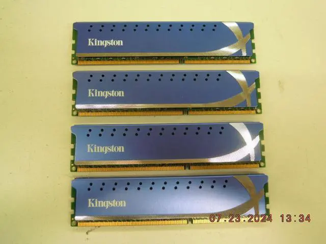Main image of HyperX 32GB (4 x 8GB) DDR3 1600 Desktop Memory XMP Model KHX16C9K4/32X