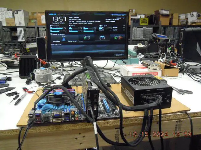 Alt view image 7 of 7 - Asus P8Z68-V PRO / GEN3 Z68 ATX Motherboard & I/O Shield | LGA1155 Supports I7 3770K