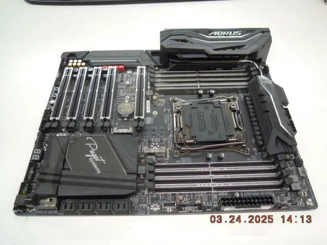 Alt view image 4 of 7 - Gigabyte X299 AORUS Gaming 7 ATX Intel Motherboard LGA2066 DDR4 with I/O Shield