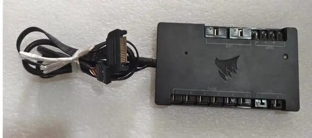 Main image of W120 FAN Controller Six 4-pin fan ports with voltage and PWM control