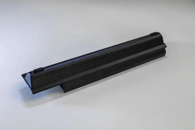 Alt view image 3 of 5 - GHU New 9-Cell Battery 87 WH Replacement for R5PJR Y5XF9 7FJ92 4JK6R 04D3C CYDWV TXWRR 312-0997 312-0998 004D3C 004GN0G 04GN0G 04JK6R 07FJ92 TY3P4 Compatible for Vostro Laptop 3400 3500 3700